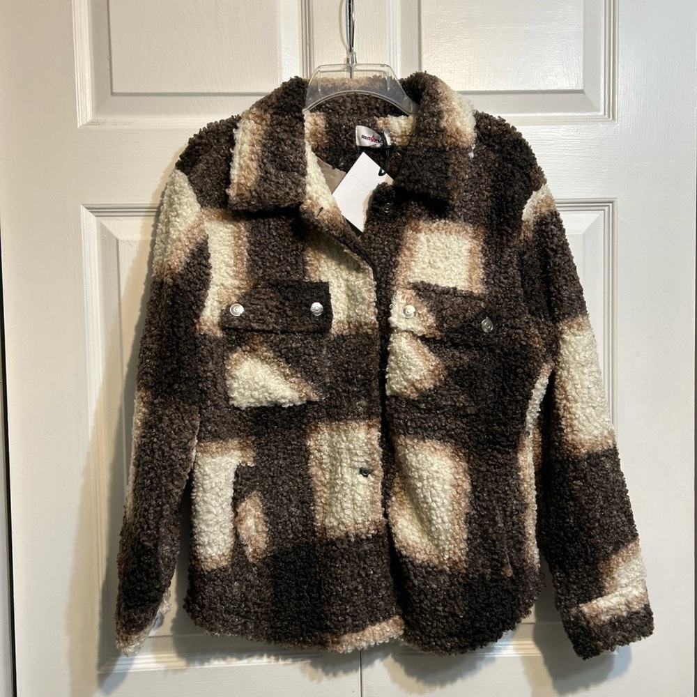 NWT Red Star Women’s Sherpa Jacket Size M Medium Shacket Button Front Brown